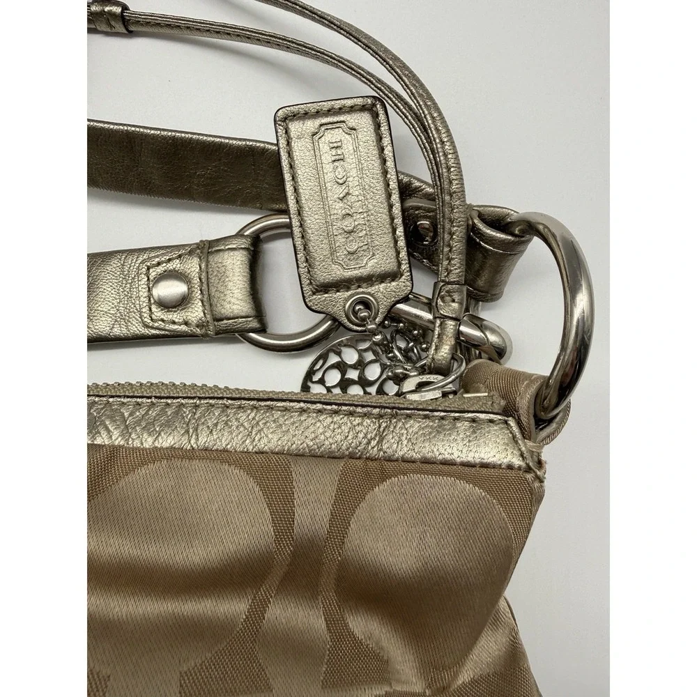 COACH Signature‎ Large Tan Hobo Shoulder Bag 12676